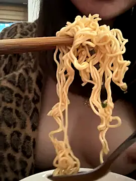 Link lee online show from 11/28/25, 01:50