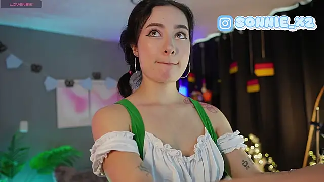 Sonnie mami online show from 10/03/25, 01:45