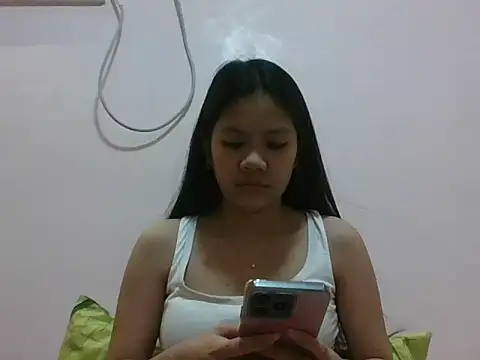 Snapshot of sweetcherry23 chatting on 02/20/26, 01:24 sweetcherry23 online show from 02/20/26, 01:24