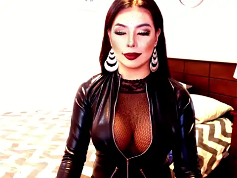 NataliaFernandezz online show from 10/17/25, 01:46