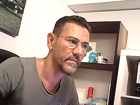 Snapshot of mastercharisma35 chatting on 07/17/26, 11:51 mastercharisma35 online show from 07/17/26, 11:51