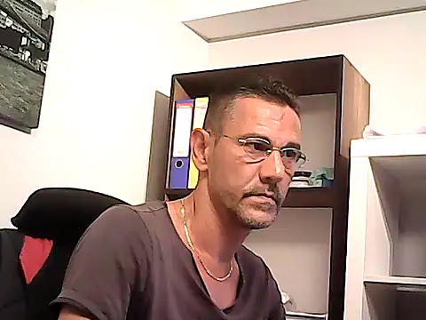 Snapshot of mastercharisma35 chatting on 06/15/26, 12:05 mastercharisma35 online show from 06/15/26, 12:05