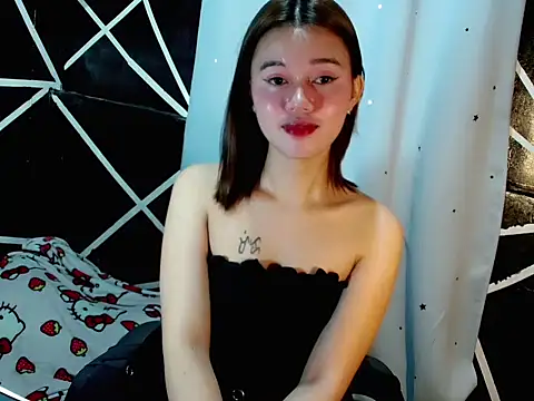 Snapshot of urgirl_mikah chatting on 09/18/25, 11:52 urgirl mikah online show from 09/18/25, 11:52