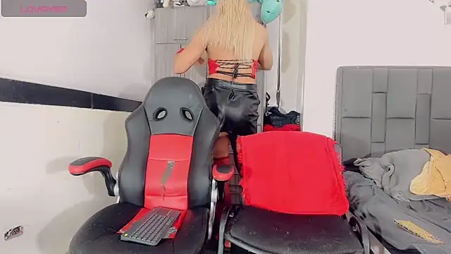 thiara veky online show from 11/24/25, 07:25