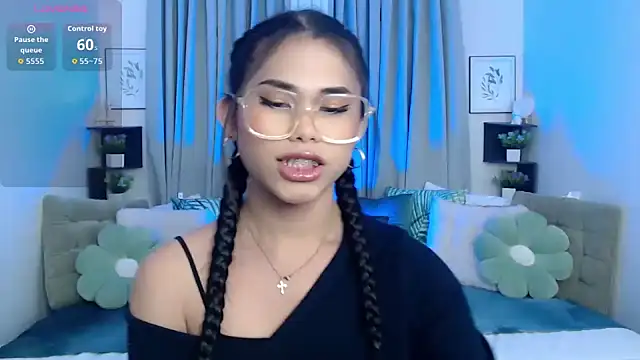 PrettyBlythes TS online show from 10/25/25, 09:30