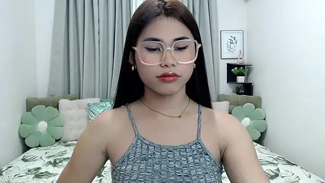 PrettyBlythes TS online show from 12/15/25, 05:35