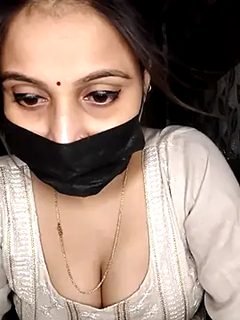 Snapshot of Horny_Shalu chatting on 10/06/25, 05:46 Horny Shalu online show from 10/06/25, 05:46