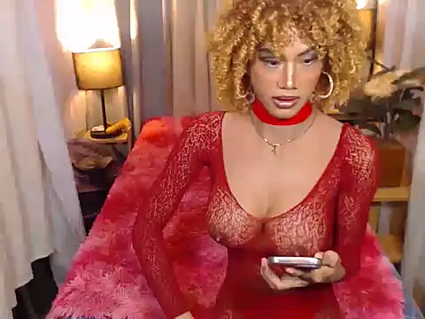 DAYANARAHFOX online show from 03/04/26, 11:01