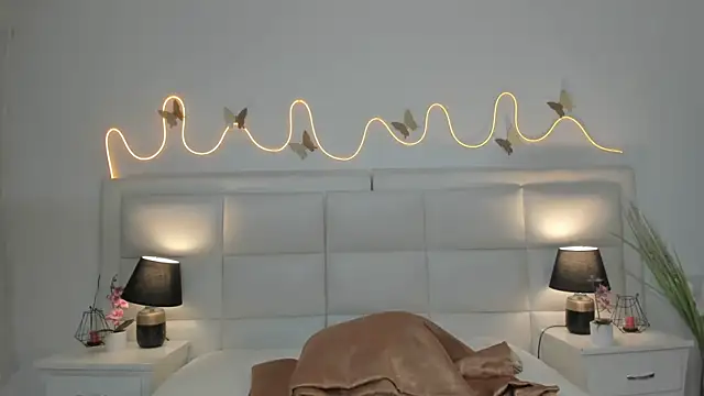 InnaVolkova online show from 04/25/26, 12:19