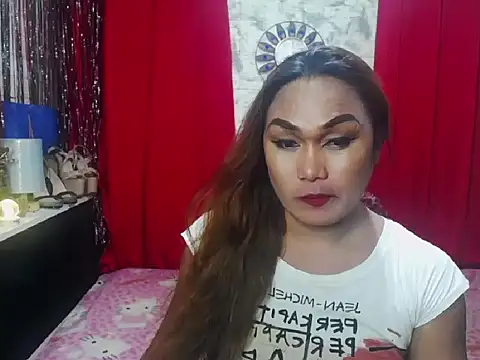 glamorousaMHARGA online show from 10/31/25, 03:41