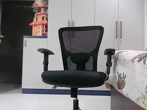 Snapshot of NeelNNikky chatting on 04/04/26, 07:42 NeelNNikky online show from 04/04/26, 07:42