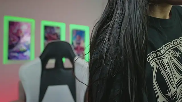 Snapshot of NicoleCrawft chatting on 09/10/25, 07:02 NicoleCrawft online show from 09/10/25, 07:02