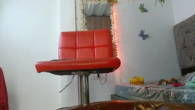 Snapshot of Meriilyn_Monroe724 chatting on 11/18/25, 03:48 Meriilyn Monroe724 online show from 11/18/25, 03:48