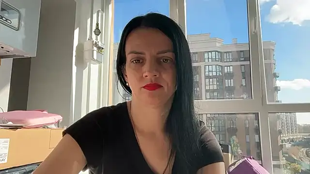 Snapshot of Sladosttss chatting on 10/28/25, 09:52 Sladosttss online show from 10/28/25, 09:52