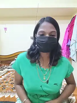 Snapshot of Tamil_Ishu chatting on 06/18/26, 02:22 Tamil Ishu online show from 06/18/26, 02:22