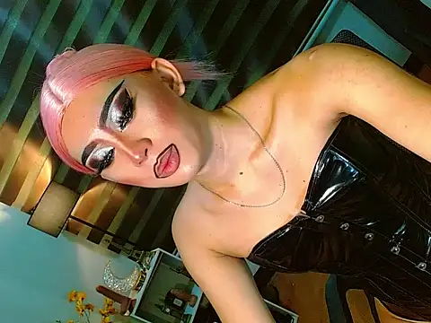 Snapshot of Queen_yasii_88 chatting on 05/21/26, 12:57 Queen yasii 88 online show from 05/21/26, 12:57
