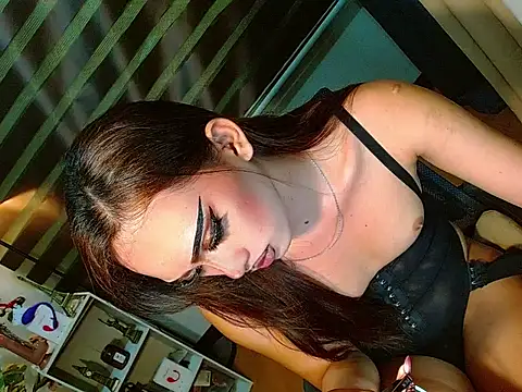 Queen yasii 88 online show from 04/15/26, 07:58