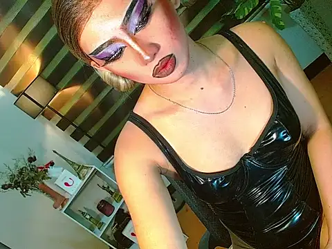 Snapshot of Queen_yasii_88 chatting on 04/24/26, 03:14 Queen yasii 88 online show from 04/24/26, 03:14