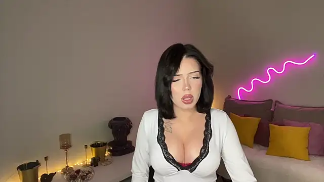 mistress of hearts online show from 05/15/26, 07:34