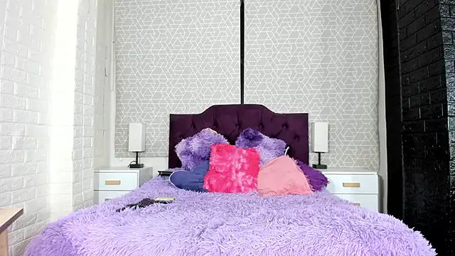 Zamara Kleii online show from 11/08/25, 04:38