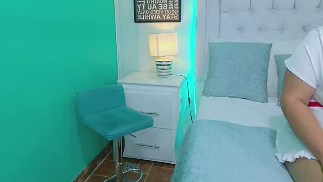 KiimBrooks online show from 10/16/25, 11:07