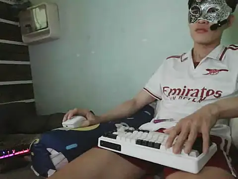 boyhigh1997 online show from 11/13/25, 03:10