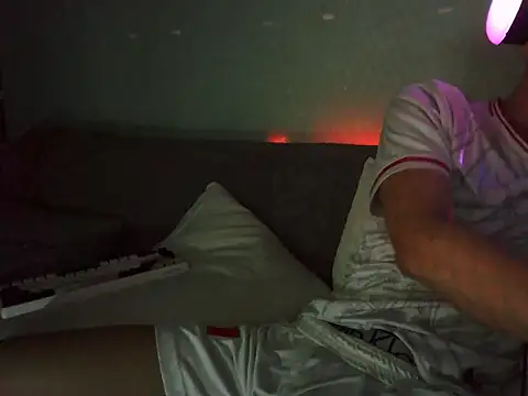 boyhigh1997 online show from 09/23/25, 04:08