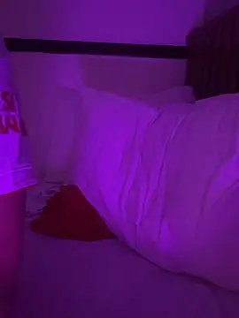 boyhigh1997 online show from 09/28/25, 05:25