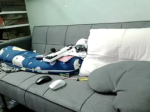 boyhigh1997 online show from 10/31/25, 09:43