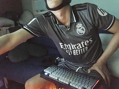 Snapshot of boyhigh1997 chatting on 03/11/26, 08:41 boyhigh1997 online show from 03/11/26, 08:41