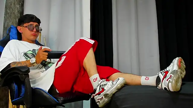 damiann wilians24 online show from 09/20/25, 03:33