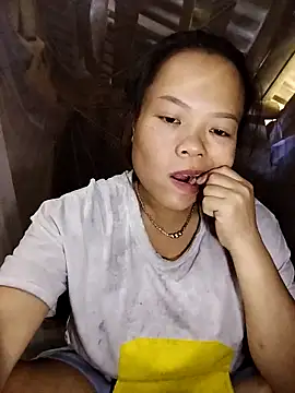 Snapshot of Rioo122 chatting on 10/19/25, 08:28 Rioo122 online show from 10/19/25, 08:28