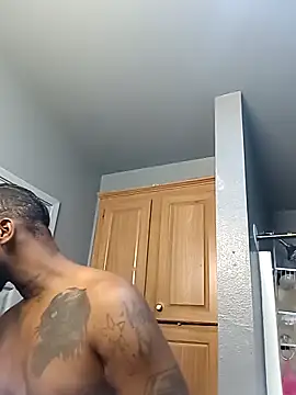 Snapshot of EbonyKing69 chatting on 10/18/25, 12:29 EbonyKing69 online show from 10/18/25, 12:29