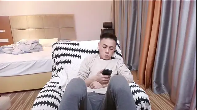 Tsia-Die online show from 11/18/25, 08:34