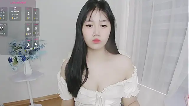 Snapshot of -Rose-Lucky- chatting on 09/22/25, 01:11 -Rose-Lucky- online show from 09/22/25, 01:11