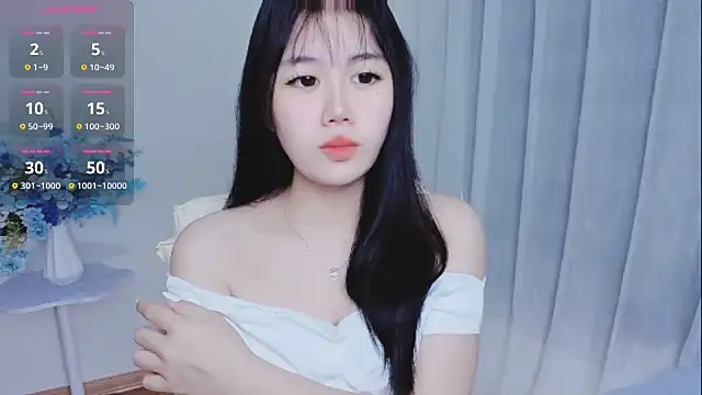Snapshot of -Rose-Lucky- chatting on 10/11/25, 01:06 -Rose-Lucky- online show from 10/11/25, 01:06