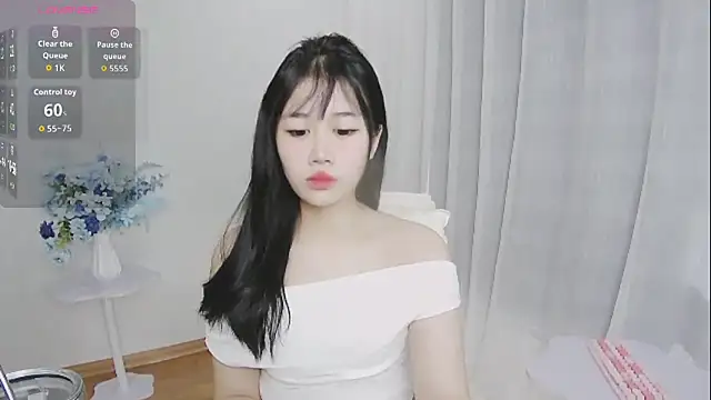 Snapshot of -Rose-Lucky- chatting on 09/26/25, 01:23 -Rose-Lucky- online show from 09/26/25, 01:23