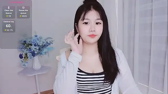 Snapshot of -Rose-Lucky- chatting on 10/16/25, 01:25 -Rose-Lucky- online show from 10/16/25, 01:25