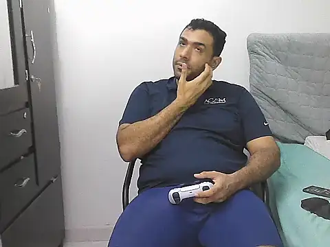 morenocabro10 online show from 04/10/26, 02:29