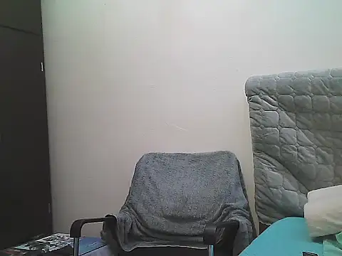morenocabro10 online show from 10/17/25, 06:53