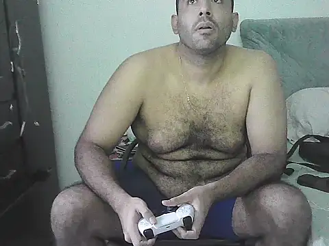 Snapshot of morenocabro10 chatting on 07/14/26, 04:17 morenocabro10 online show from 07/14/26, 04:17