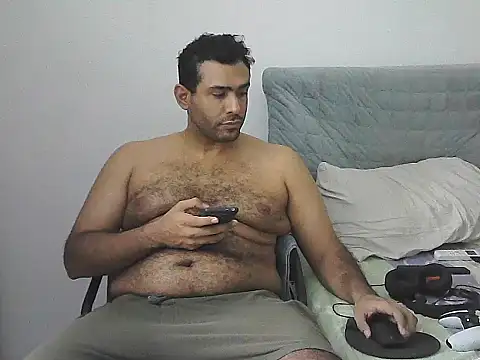Snapshot of morenocabro10 chatting on 05/02/26, 02:50 morenocabro10 online show from 05/02/26, 02:50