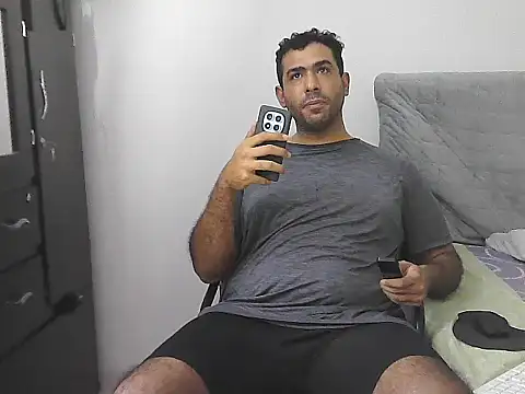 Snapshot of morenocabro10 chatting on 05/03/26, 07:06 morenocabro10 online show from 05/03/26, 07:06