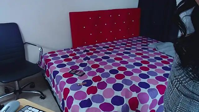 Snapshot of girl_hot699 chatting on 11/08/25, 07:45 girl hot699 online show from 11/08/25, 07:45