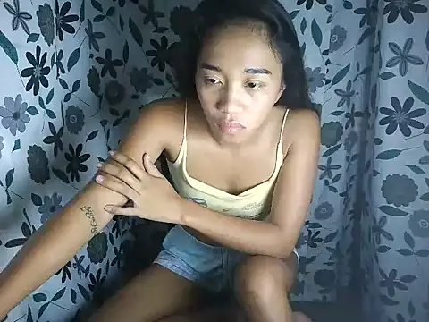 Virgen christine01 online show from 04/02/26, 10:49