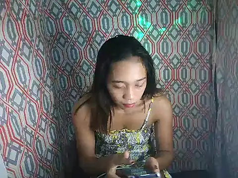 Virgen christine01 online show from 11/19/25, 12:43