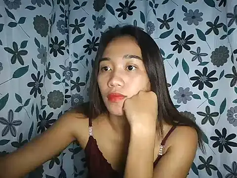 Snapshot of Virgen_christine01 chatting on 07/25/26, 04:13 Virgen christine01 online show from 07/25/26, 04:13