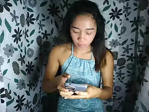 Virgen christine01 online show from 04/21/26, 10:27