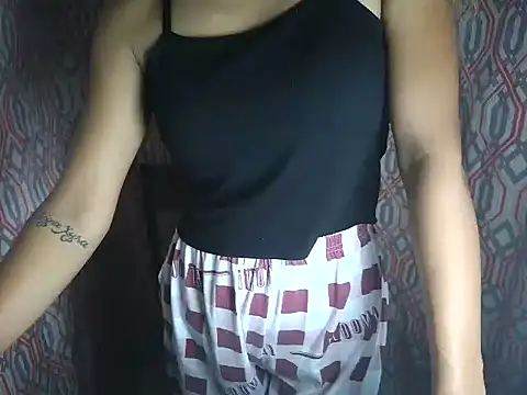 Virgen christine01 online show from 12/15/25, 05:30