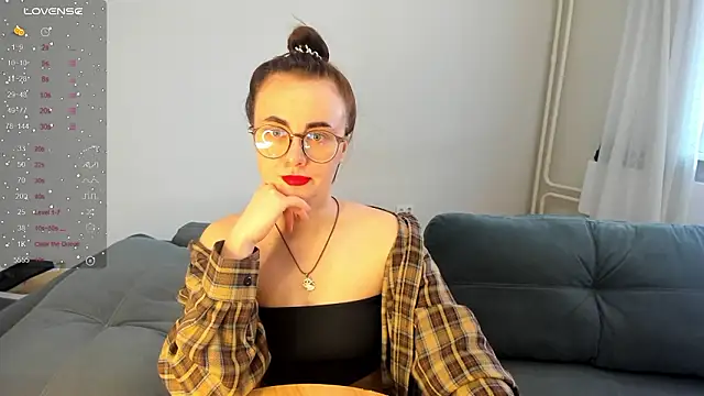 Snapshot of MewStella chatting on 03/08/26, 05:33 MewStella online show from 03/08/26, 05:33